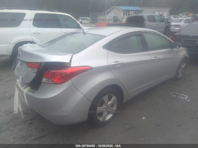 Photo 3 VIN: KMHDH4AE7DU983720 - HYUNDAI ELANTRA 