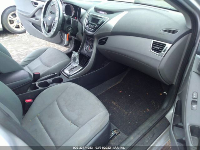 Photo 4 VIN: KMHDH4AE7DU986035 - HYUNDAI ELANTRA 