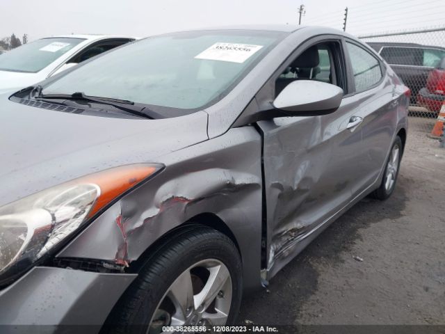 Photo 5 VIN: KMHDH4AE7DU991932 - HYUNDAI ELANTRA 