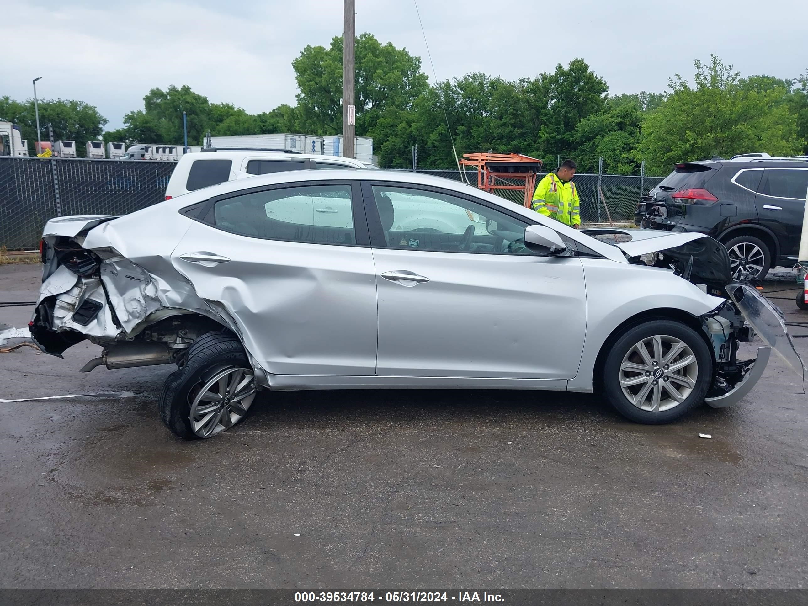 Photo 12 VIN: KMHDH4AE7EU040258 - HYUNDAI ELANTRA 