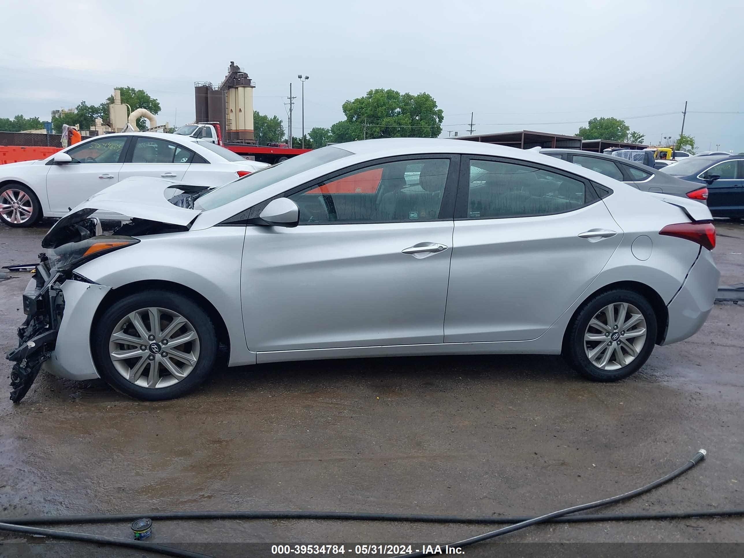 Photo 13 VIN: KMHDH4AE7EU040258 - HYUNDAI ELANTRA 