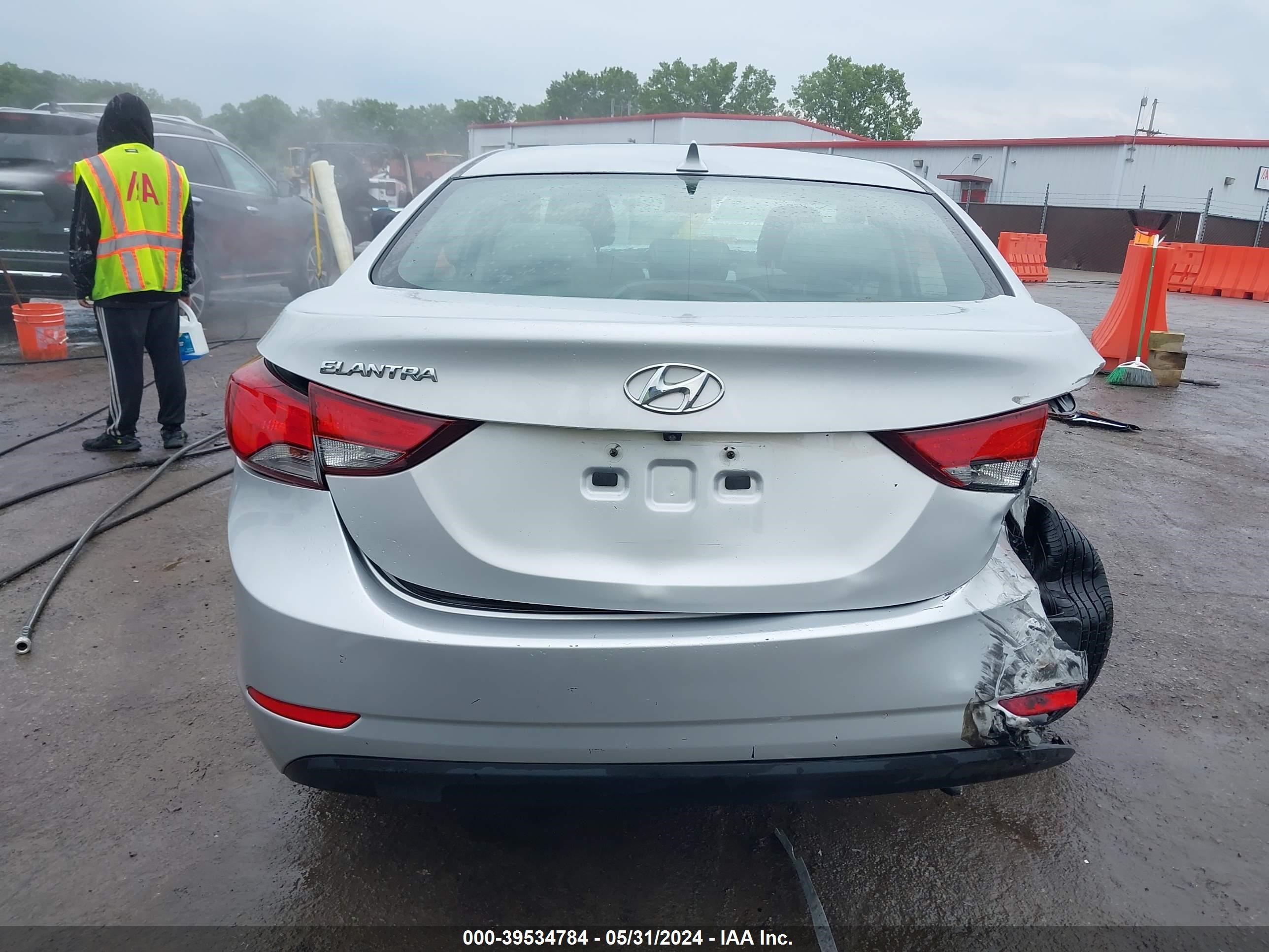 Photo 15 VIN: KMHDH4AE7EU040258 - HYUNDAI ELANTRA 