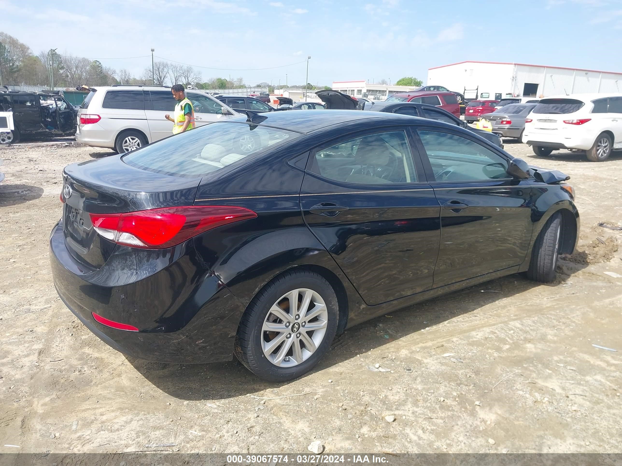 Photo 3 VIN: KMHDH4AE7EU062308 - HYUNDAI ELANTRA 