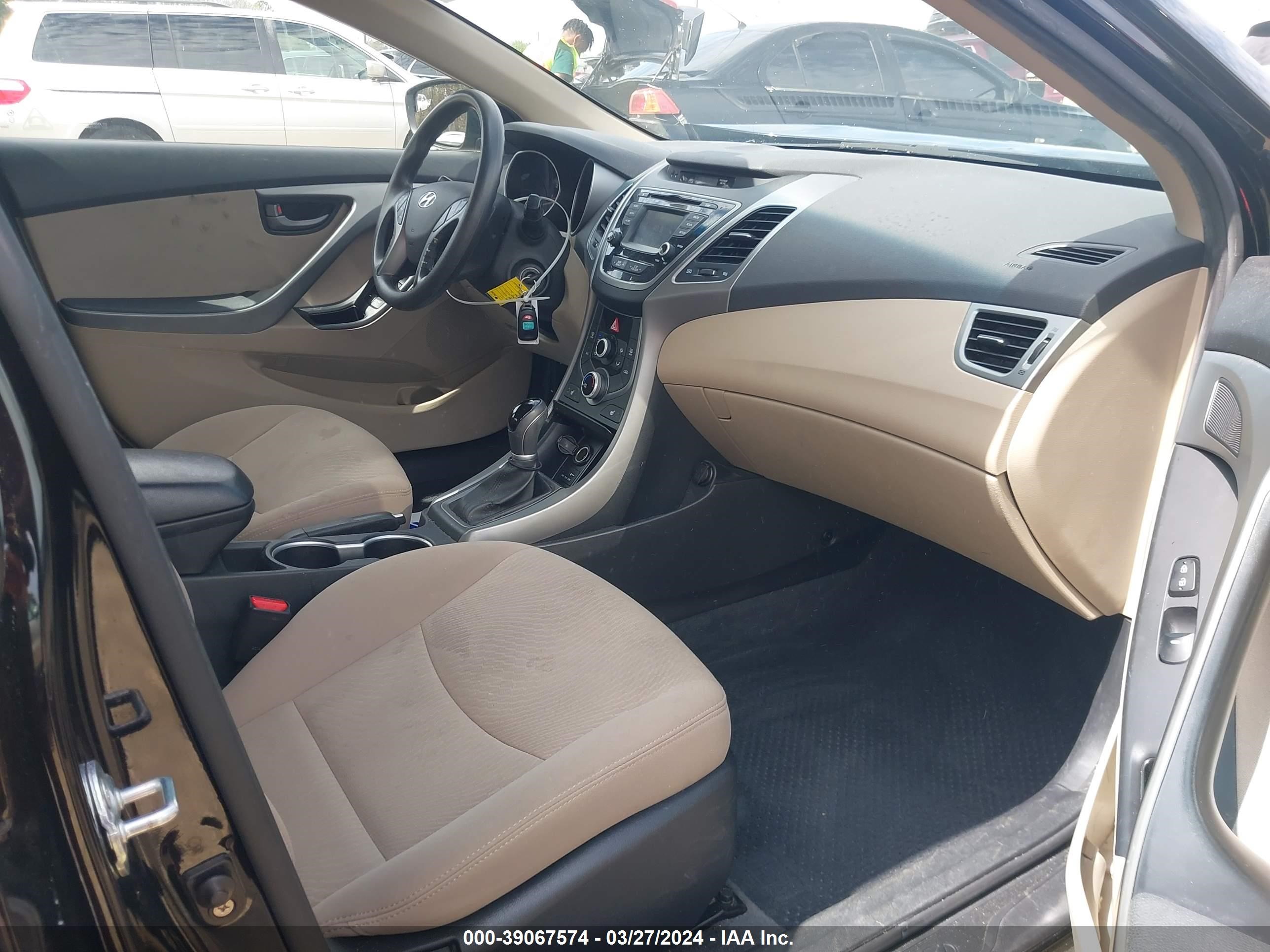 Photo 4 VIN: KMHDH4AE7EU062308 - HYUNDAI ELANTRA 