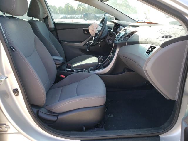 Photo 4 VIN: KMHDH4AE7FU265717 - HYUNDAI ELANTRA SE 