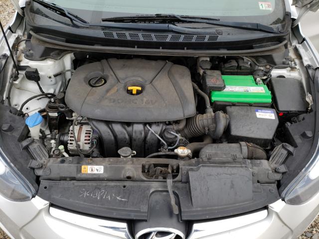 Photo 6 VIN: KMHDH4AE7FU283215 - HYUNDAI ELANTRA SE 