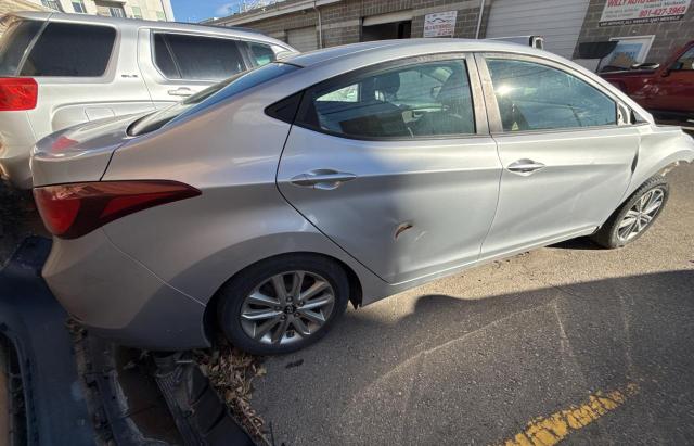 Photo 3 VIN: KMHDH4AE7FU300837 - HYUNDAI ELANTRA SE 