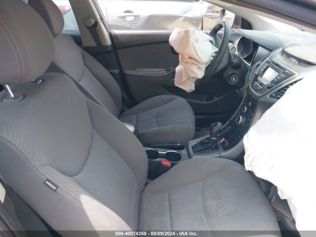 Photo 4 VIN: KMHDH4AE7FU320831 - HYUNDAI ELANTRA 