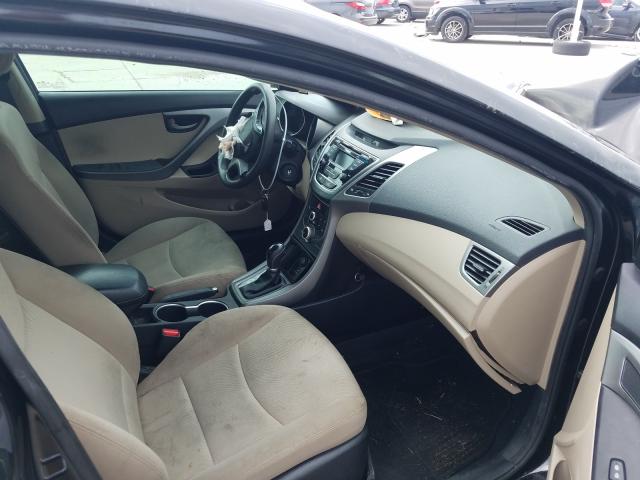 Photo 4 VIN: KMHDH4AE7FU328797 - HYUNDAI ELANTRA SE 