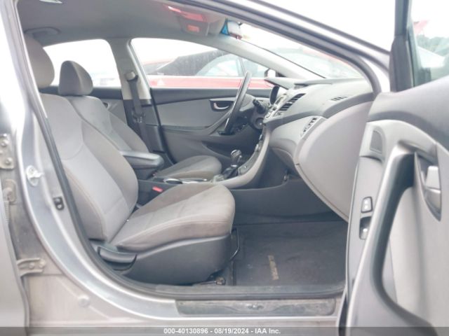 Photo 4 VIN: KMHDH4AE7FU358690 - HYUNDAI ELANTRA 