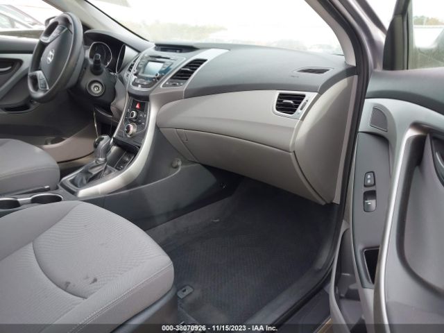 Photo 4 VIN: KMHDH4AE7GU485800 - HYUNDAI ELANTRA 