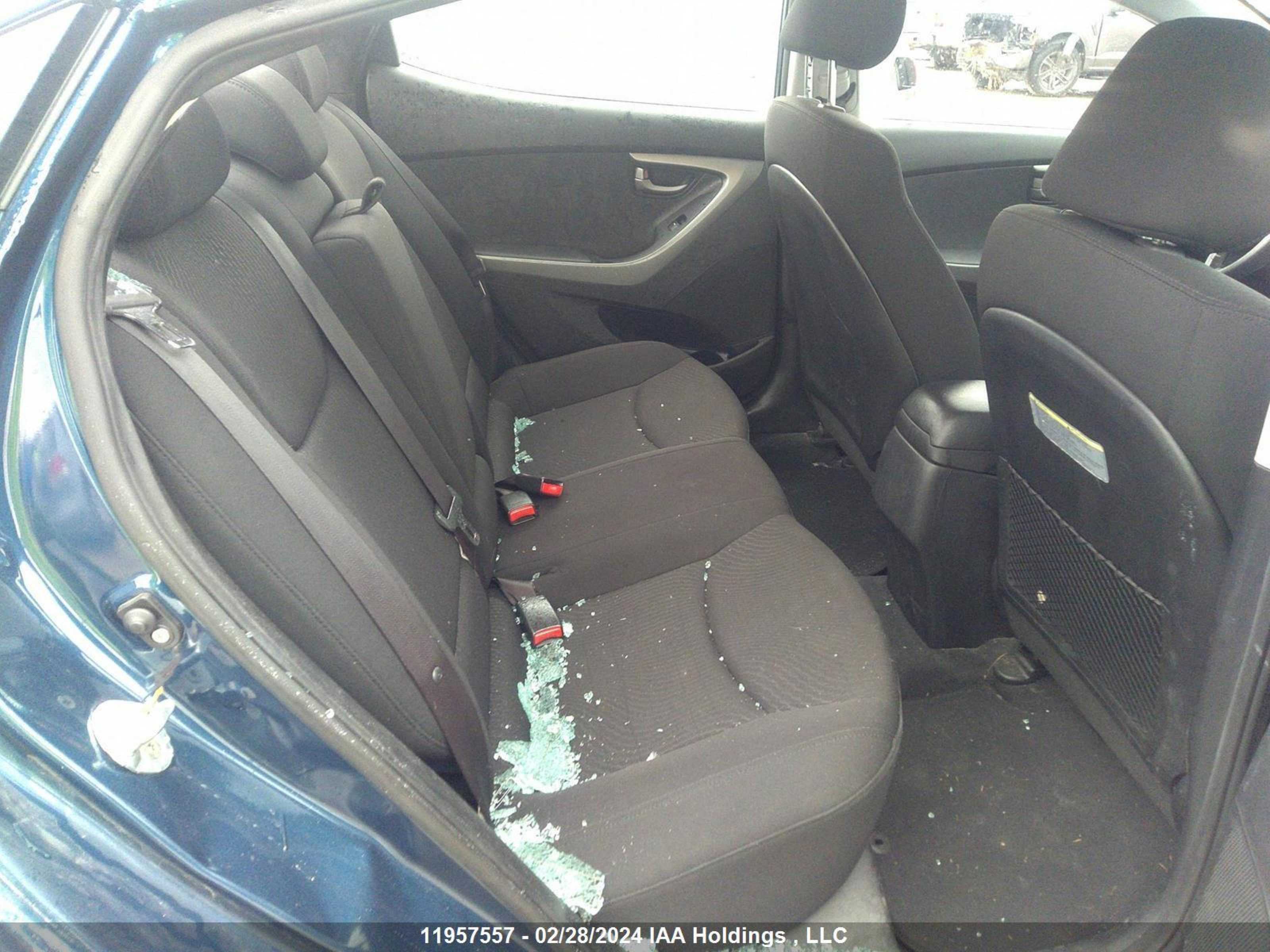 Photo 7 VIN: KMHDH4AE7GU550256 - HYUNDAI ELANTRA 