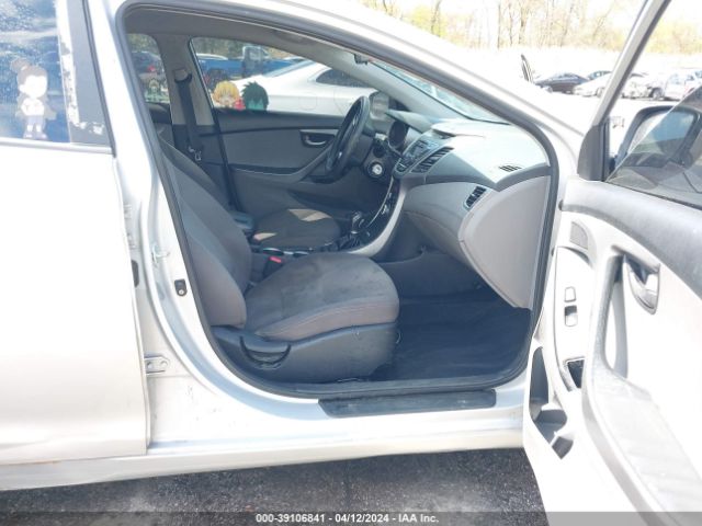 Photo 4 VIN: KMHDH4AE7GU583659 - HYUNDAI ELANTRA 