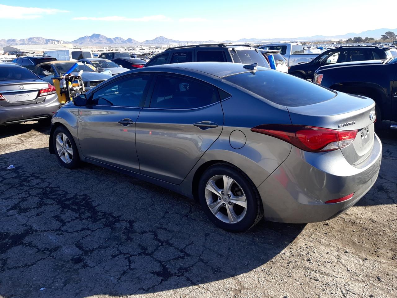 Photo 1 VIN: KMHDH4AE7GU592622 - HYUNDAI ELANTRA 