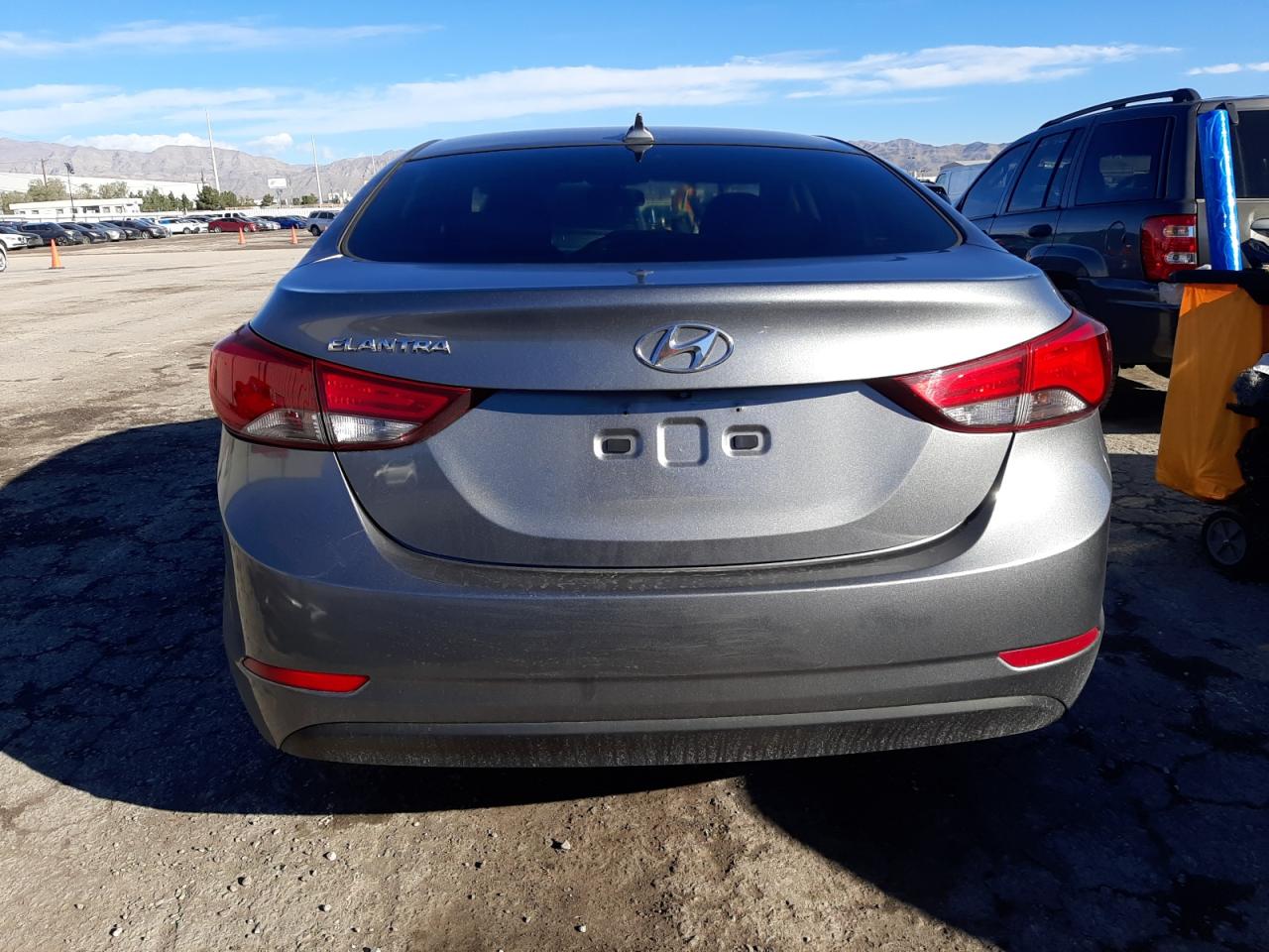 Photo 5 VIN: KMHDH4AE7GU592622 - HYUNDAI ELANTRA 