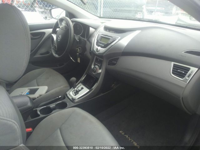 Photo 4 VIN: KMHDH4AE8BU101984 - HYUNDAI ELANTRA 