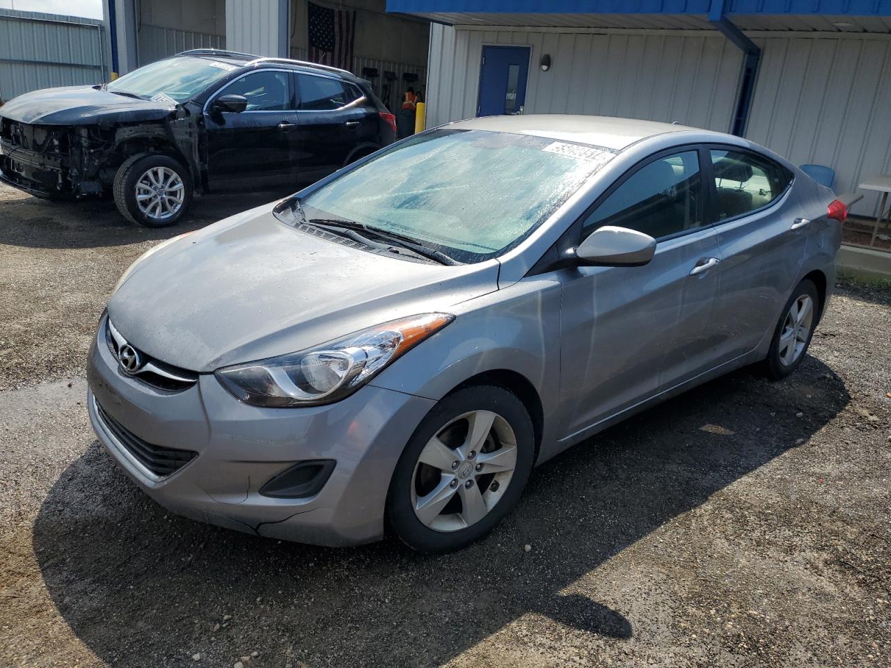 Photo 12 VIN: KMHDH4AE8BU109745 - HYUNDAI ELANTRA 