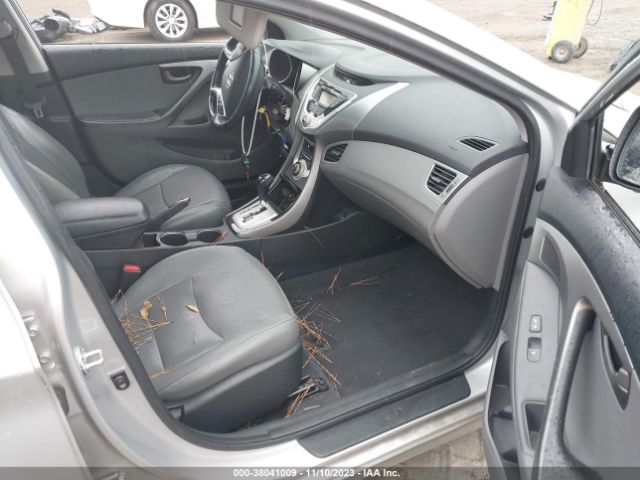 Photo 4 VIN: KMHDH4AE8BU114976 - HYUNDAI ELANTRA 