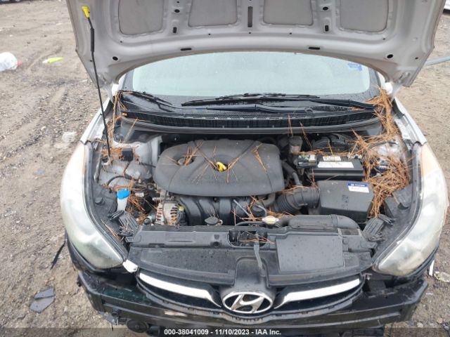 Photo 9 VIN: KMHDH4AE8BU114976 - HYUNDAI ELANTRA 