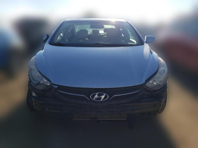 Photo 4 VIN: KMHDH4AE8BU120972 - HYUNDAI ELANTRA 