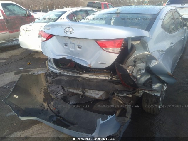 Photo 5 VIN: KMHDH4AE8BU124570 - HYUNDAI ELANTRA 