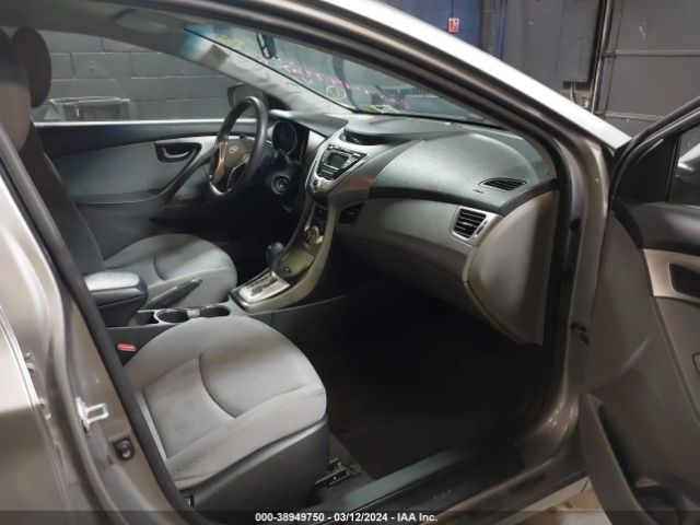 Photo 4 VIN: KMHDH4AE8BU138369 - HYUNDAI ELANTRA 