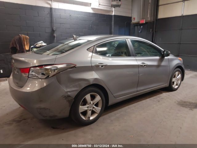 Photo 5 VIN: KMHDH4AE8BU138369 - HYUNDAI ELANTRA 