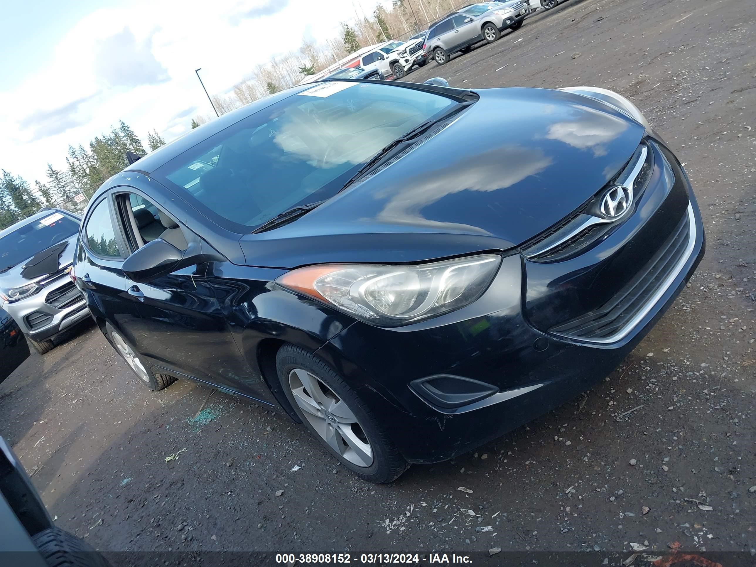 Photo 11 VIN: KMHDH4AE8BU143829 - HYUNDAI ELANTRA 