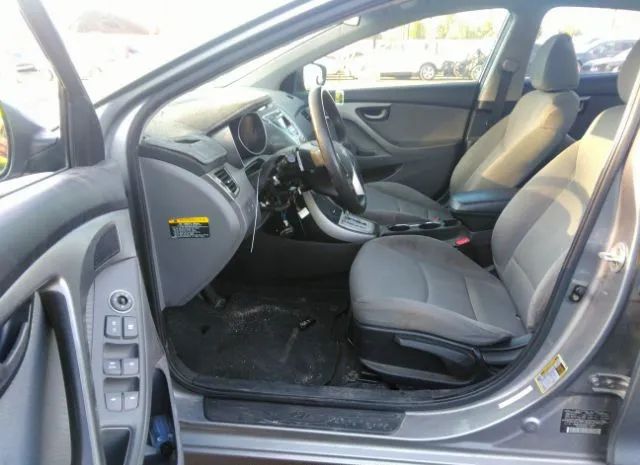 Photo 4 VIN: KMHDH4AE8BU154846 - HYUNDAI ELANTRA 