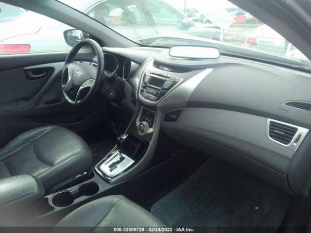 Photo 4 VIN: KMHDH4AE8CU206977 - HYUNDAI ELANTRA 