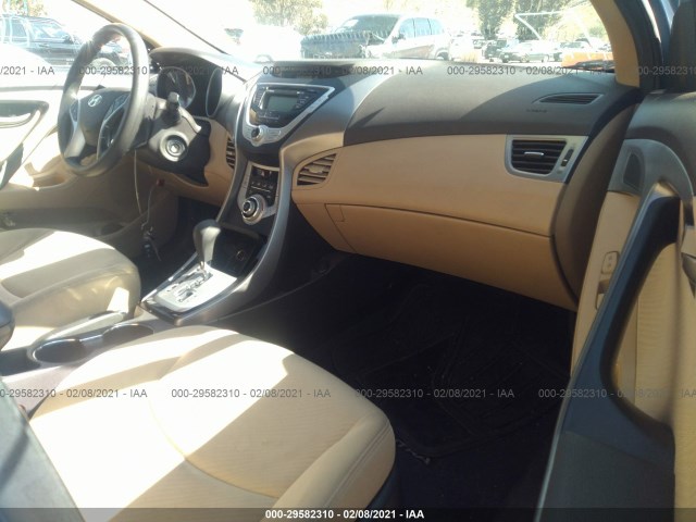 Photo 4 VIN: KMHDH4AE8CU221169 - HYUNDAI ELANTRA 