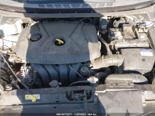 Photo 9 VIN: KMHDH4AE8CU258819 - HYUNDAI ELANTRA 