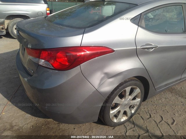 Photo 5 VIN: KMHDH4AE8CU306612 - HYUNDAI ELANTRA 