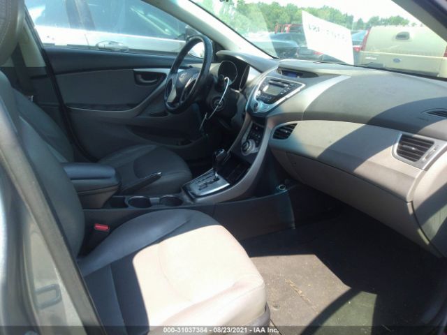 Photo 4 VIN: KMHDH4AE8CU306805 - HYUNDAI ELANTRA 