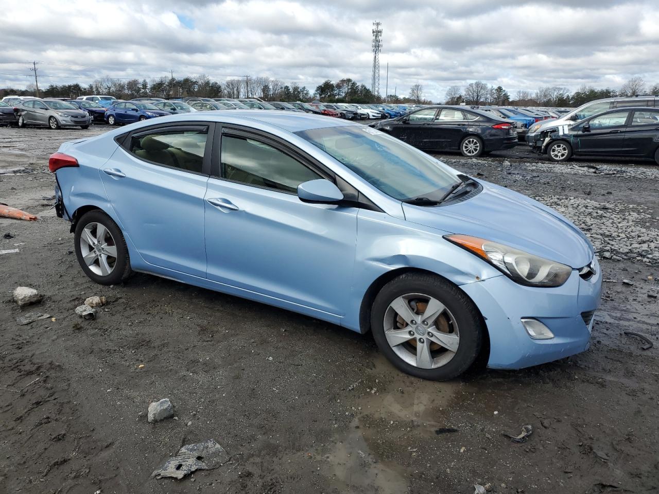 Photo 3 VIN: KMHDH4AE8CU311003 - HYUNDAI ELANTRA 