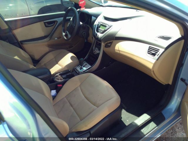 Photo 4 VIN: KMHDH4AE8CU328948 - HYUNDAI ELANTRA 