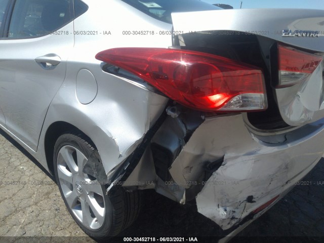 Photo 5 VIN: KMHDH4AE8CU336869 - HYUNDAI ELANTRA 