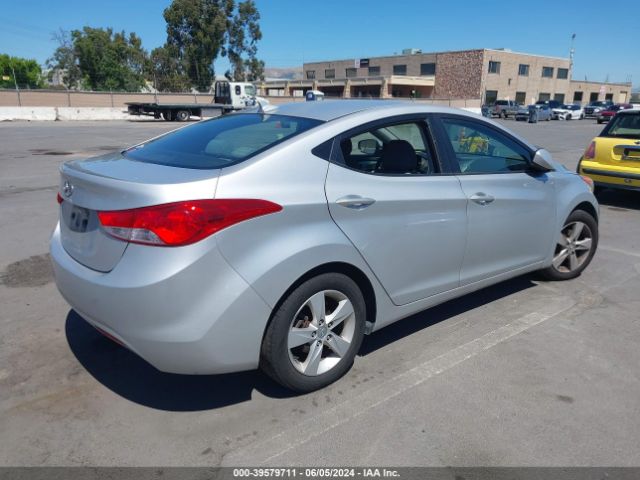 Photo 3 VIN: KMHDH4AE8CU384064 - HYUNDAI ELANTRA 