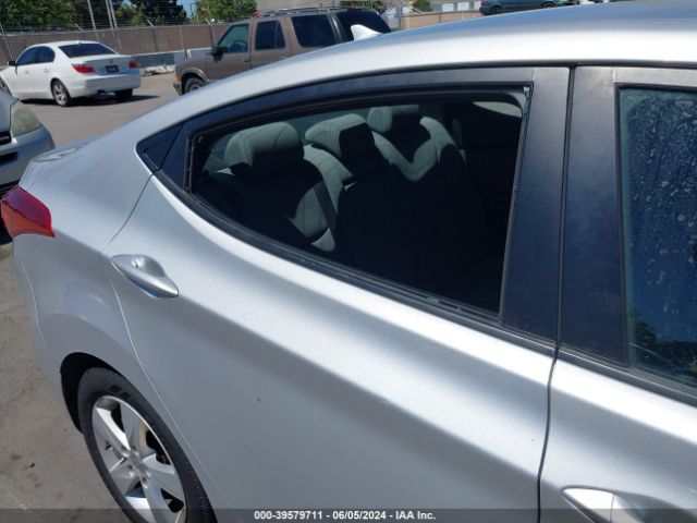 Photo 5 VIN: KMHDH4AE8CU384064 - HYUNDAI ELANTRA 