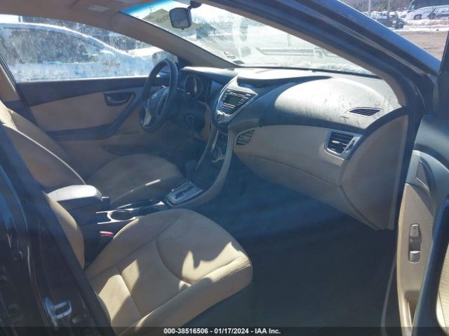 Photo 4 VIN: KMHDH4AE8CU401851 - HYUNDAI ELANTRA 