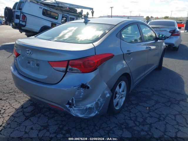 Photo 3 VIN: KMHDH4AE8CU421873 - HYUNDAI ELANTRA 