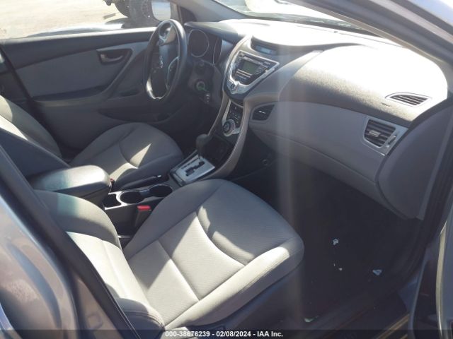 Photo 4 VIN: KMHDH4AE8CU421873 - HYUNDAI ELANTRA 