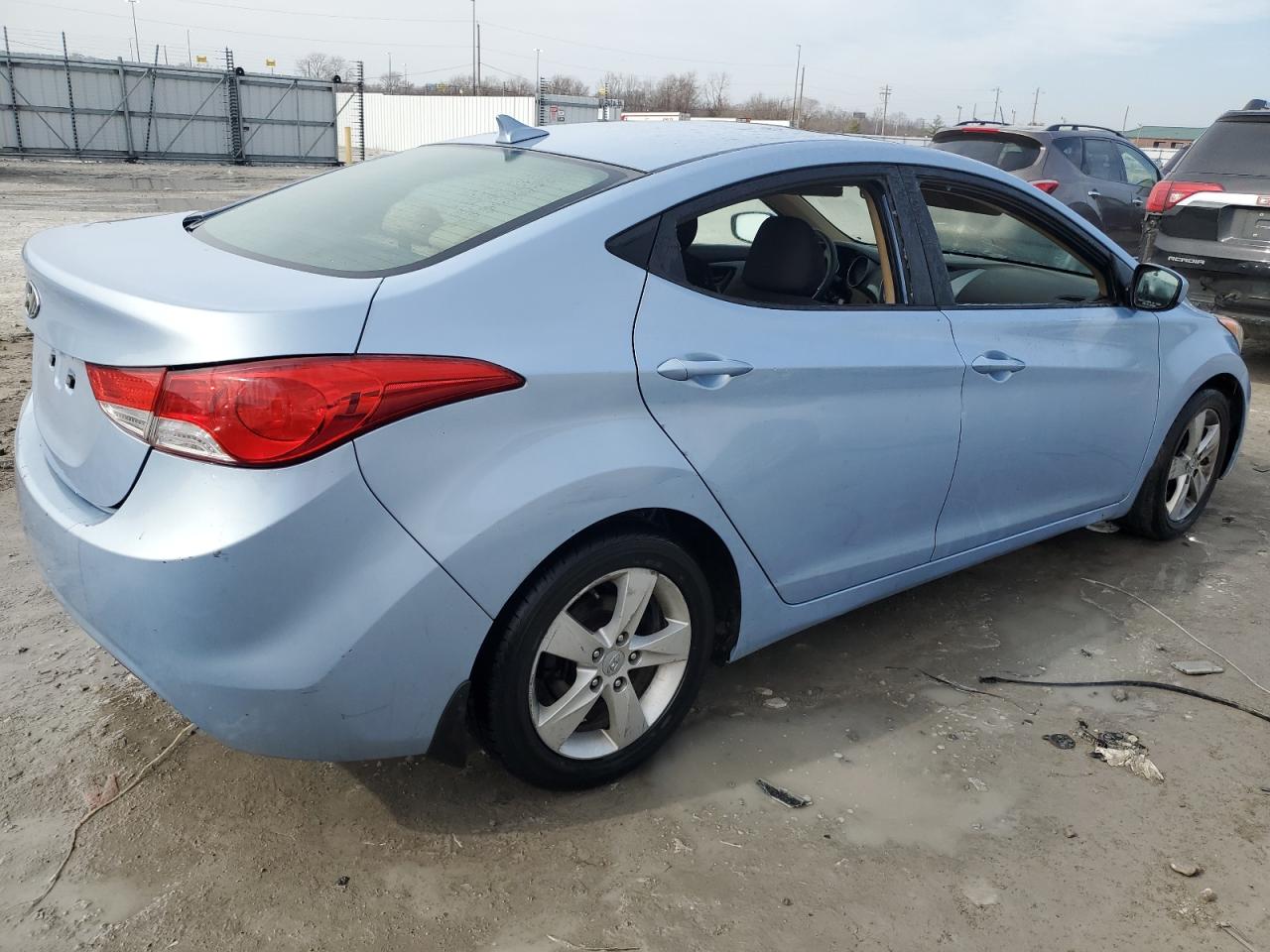 Photo 2 VIN: KMHDH4AE8CU446417 - HYUNDAI ELANTRA 