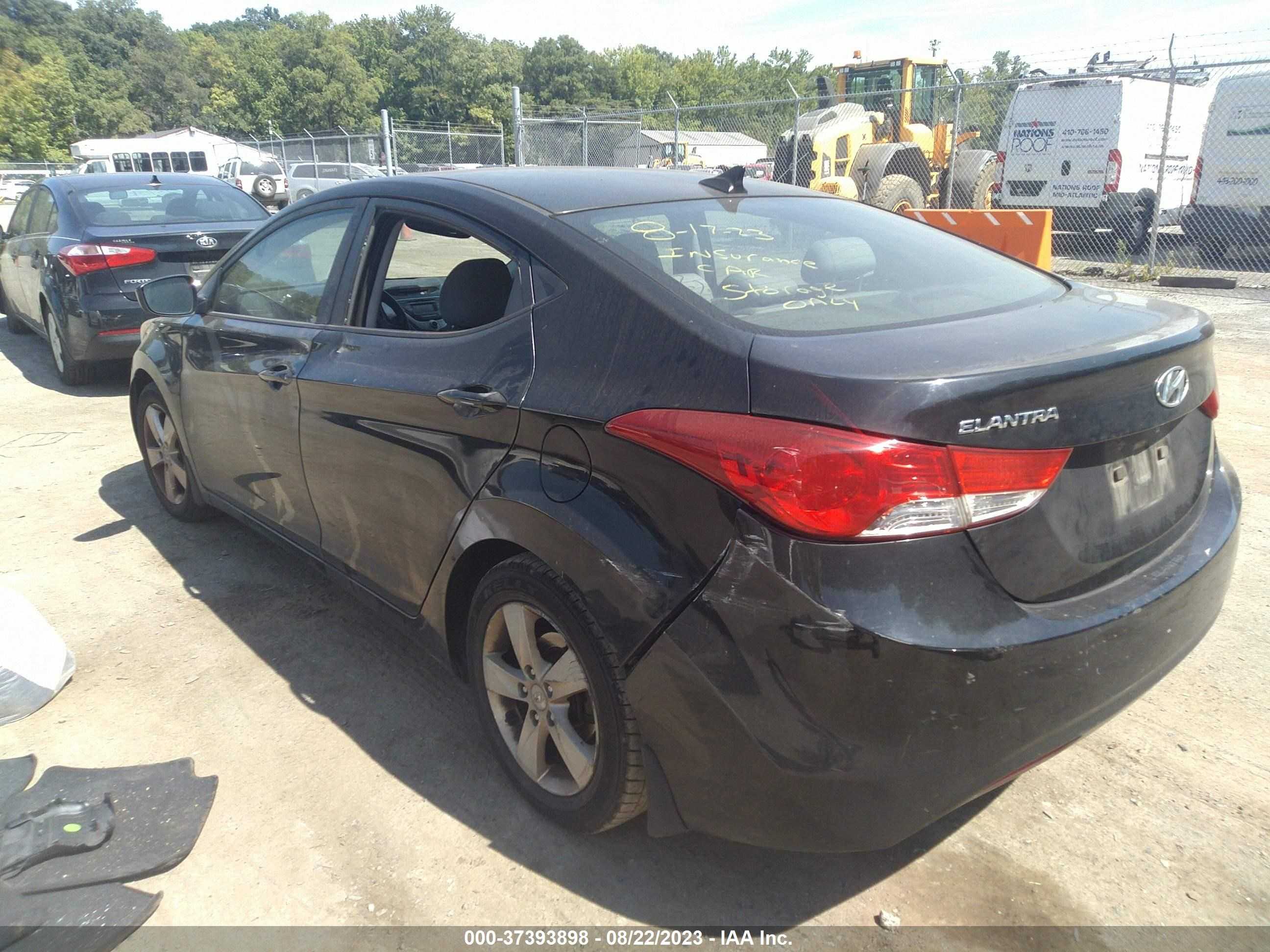 Photo 2 VIN: KMHDH4AE8CU456462 - HYUNDAI ELANTRA 