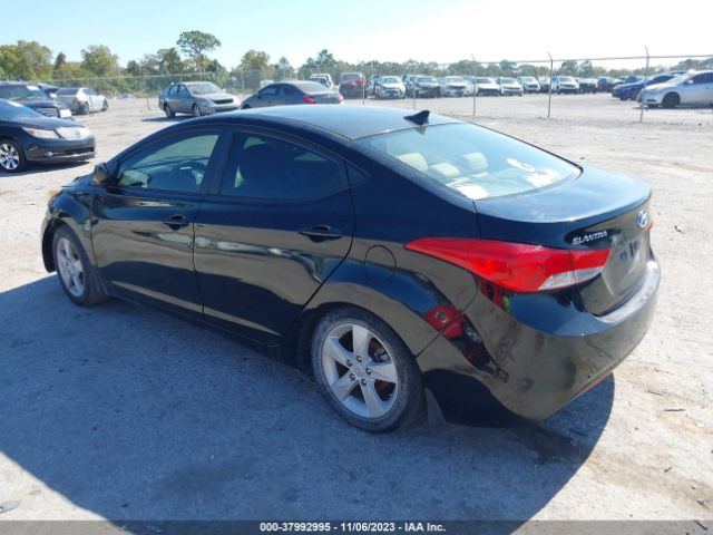 Photo 2 VIN: KMHDH4AE8DU515740 - HYUNDAI ELANTRA 