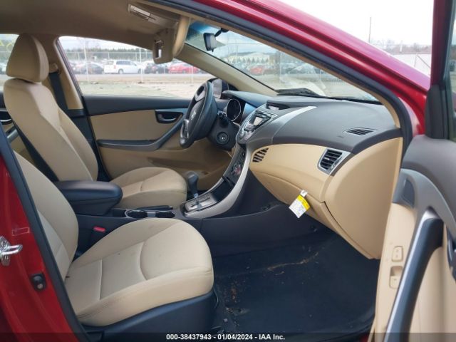 Photo 4 VIN: KMHDH4AE8DU528729 - HYUNDAI ELANTRA 