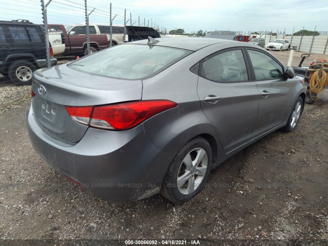 Photo 3 VIN: KMHDH4AE8DU529878 - HYUNDAI ELANTRA 