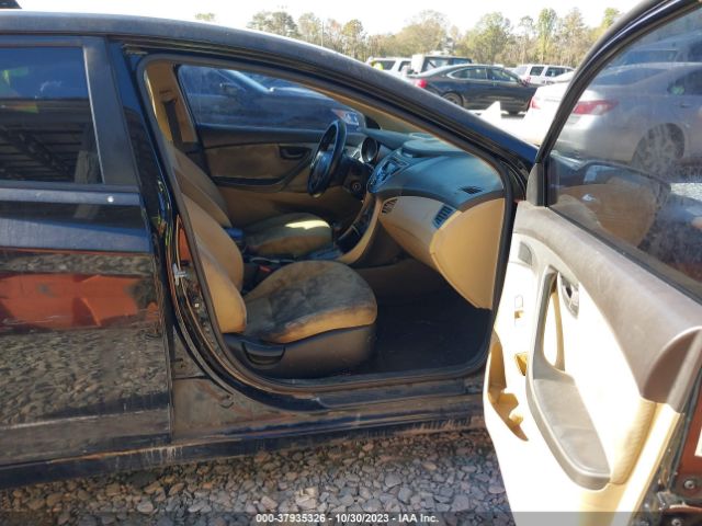 Photo 4 VIN: KMHDH4AE8DU549239 - HYUNDAI ELANTRA 