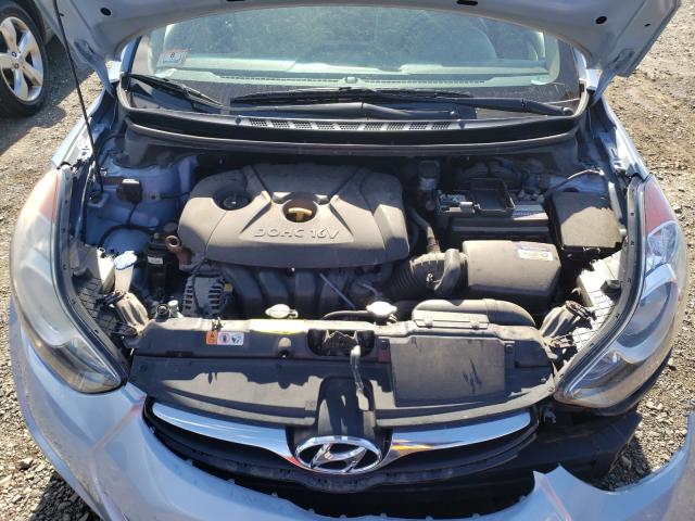 Photo 6 VIN: KMHDH4AE8DU577977 - HYUNDAI ELANTRA 