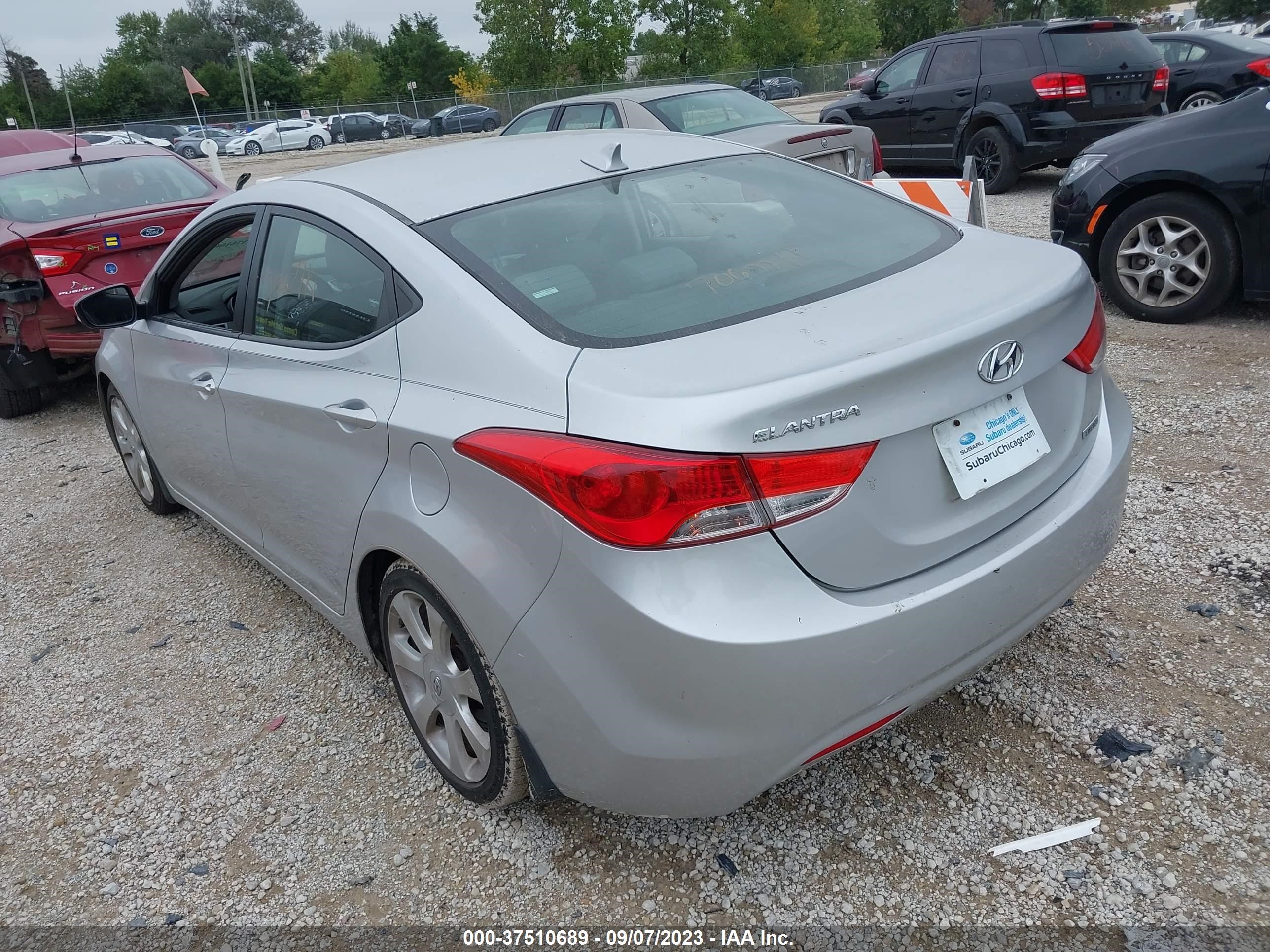 Photo 2 VIN: KMHDH4AE8DU629835 - HYUNDAI ELANTRA 